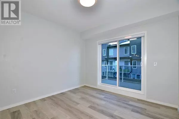 Calgary, AB T3M3T1,2206, 220 Seton Grove SE