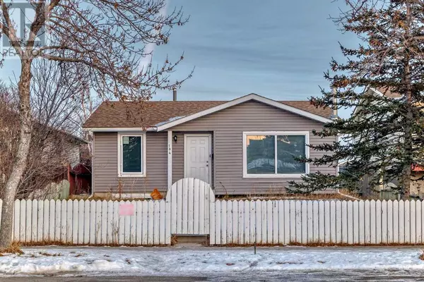 184 Castlebrook Drive NE, Calgary, AB T3J1V7