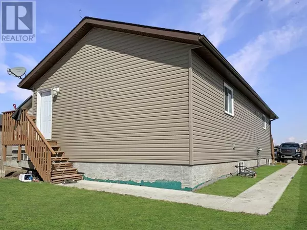 Clairmont, AB T8X5C2,B, 11207 98 Street