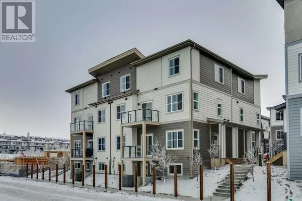 88, 2117 81 Street SW, Calgary, AB T3H3V8