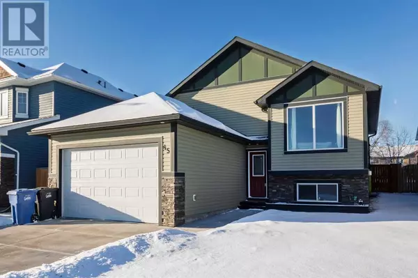 45 Mackenzie Way, Carstairs, AB T0M0N0