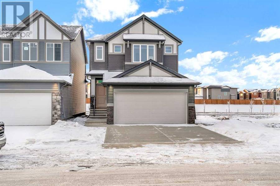 317 Corner Glen Way NE, Calgary, AB T3N2P2