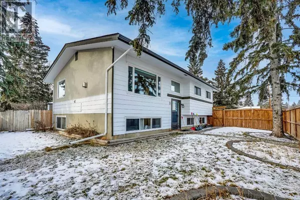 Calgary, AB T2W0H7,10311 Sacramento Drive SW