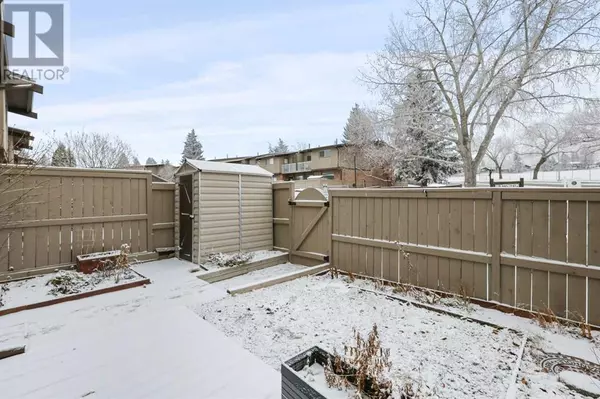 Calgary, AB T2K5S4,1, 1055 72 Avenue NW