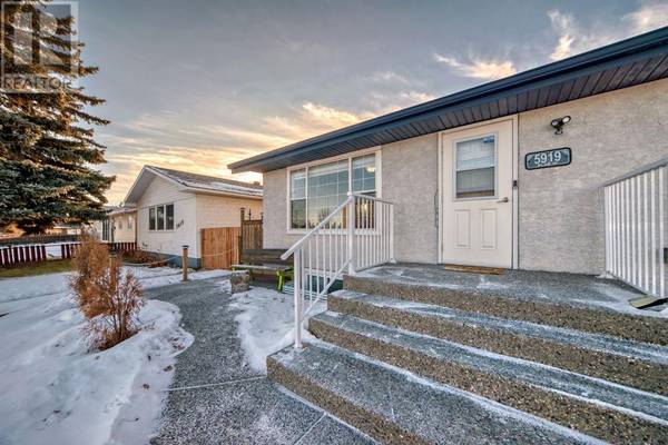 Calgary, AB T3A3Y1,5919 4 Avenue NE