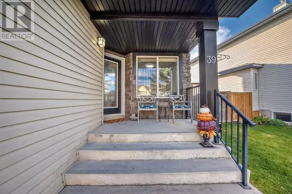 Calgary, AB T3H4V9,39 Wentworth Close SW