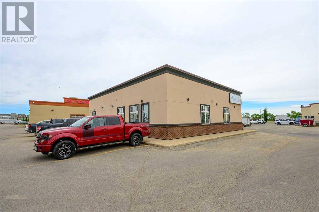 Grande Prairie, AB T8V8L1,11725 105 Street