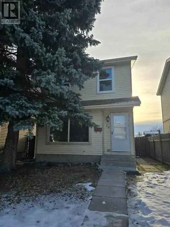 Calgary, AB T2B2T8,19 Erin Croft Crescent SE