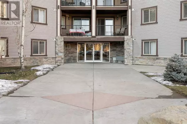 Calgary, AB T3K0M4,4120, 60 Panatella Street NW