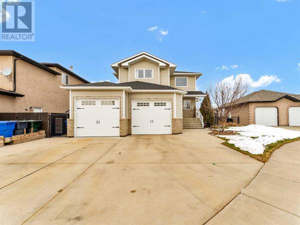 8 Sunrise Bay SW, Medicine Hat, AB T1B4S1