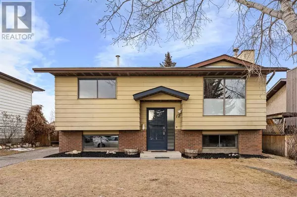 12 Glenport Road, Cochrane, AB T4C1G8