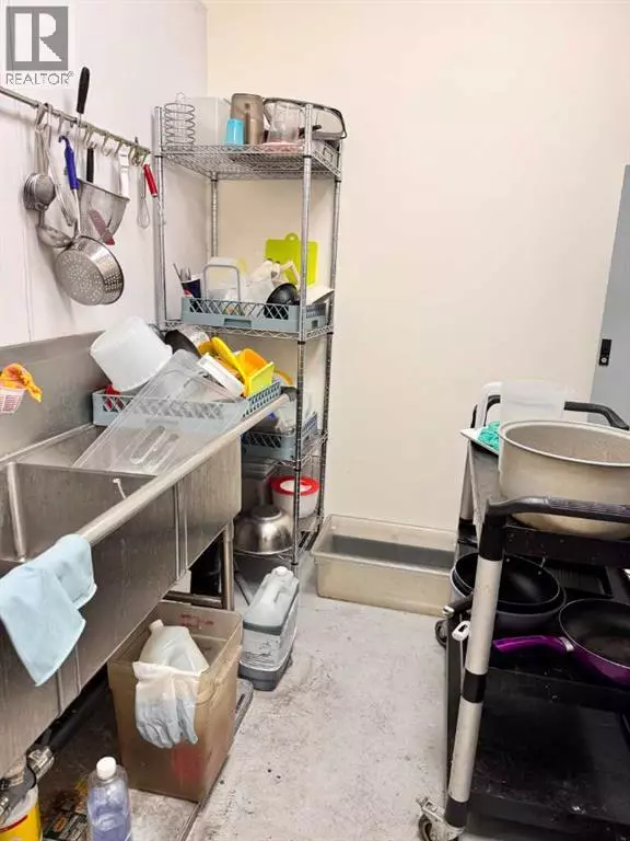 Calgary, AB T2A2Z5,349, 999 36 Street NE