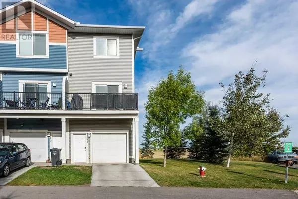 41 Stonehouse Crescent NW, High River, AB T1V0G4