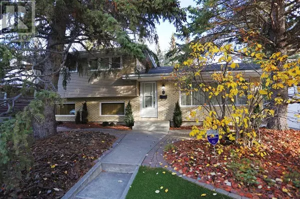 Calgary, AB T3A0E1,8 Varshaven Place NW