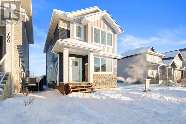 696 Athabasca Avenue, Fort Mcmurray, AB T9J1L8