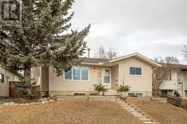 110/112 Ranchlands Crescent NW, Calgary, AB T3G1N7