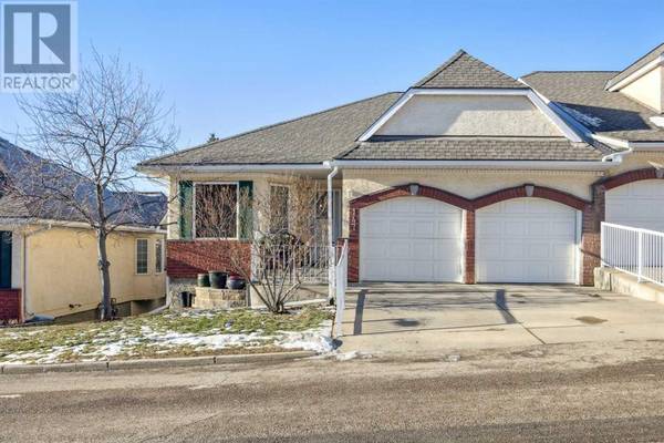 147 Sienna Park Green SW, Calgary, AB T3H3N7