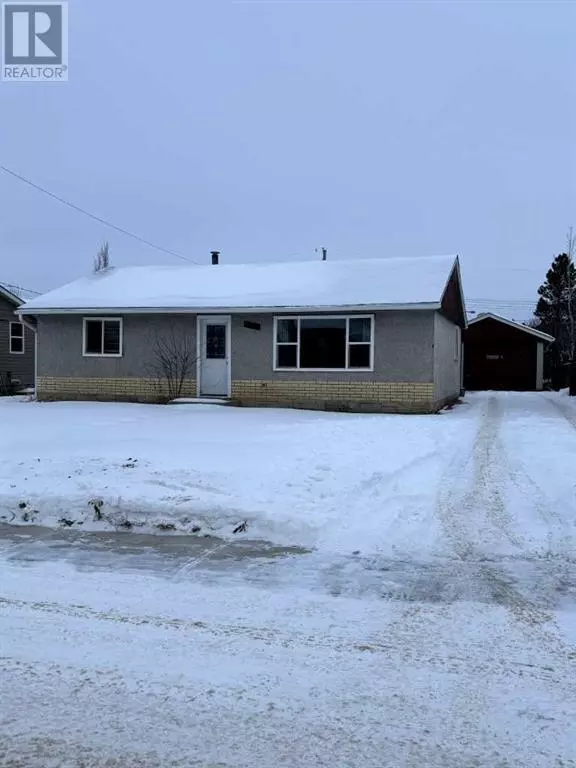 5110 46 Avenue, Mayerthorpe, AB T0E1N0