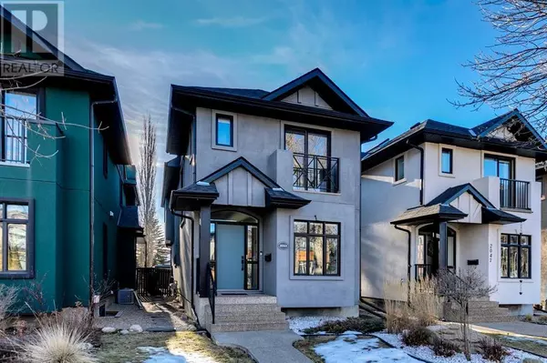 2045 49 Avenue SW, Calgary, AB T2T2V5