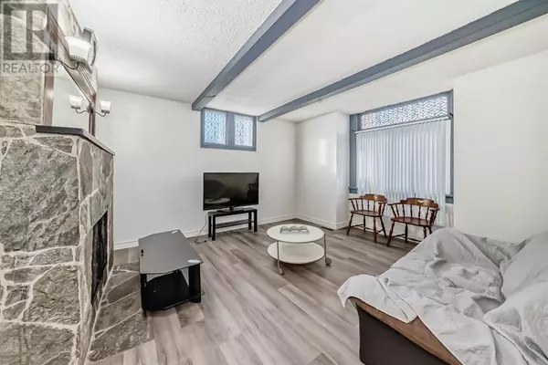 Calgary, AB T2T4N5,2906 17 Street SW