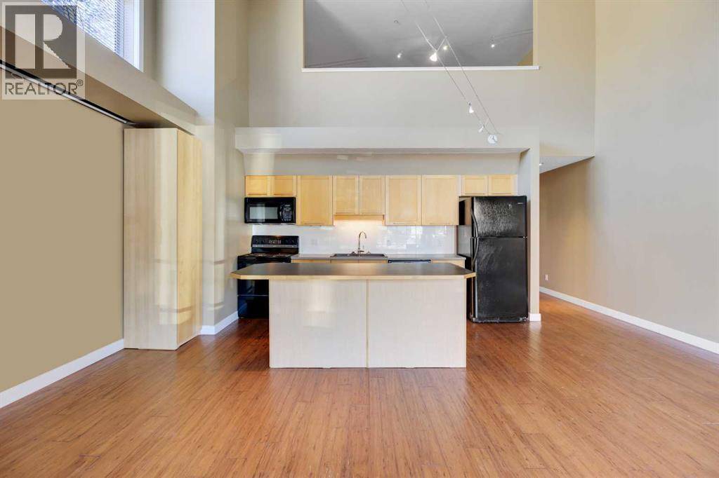 Calgary, AB T2T1G5,111, 1505 27 Avenue SW