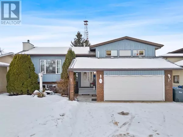 49 Huget Crescent, Red Deer, AB T4N6N3