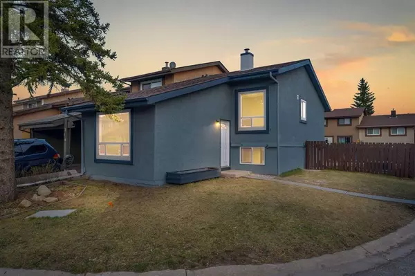 108 Pinecliff Close NE, Calgary, AB T1Y4N6