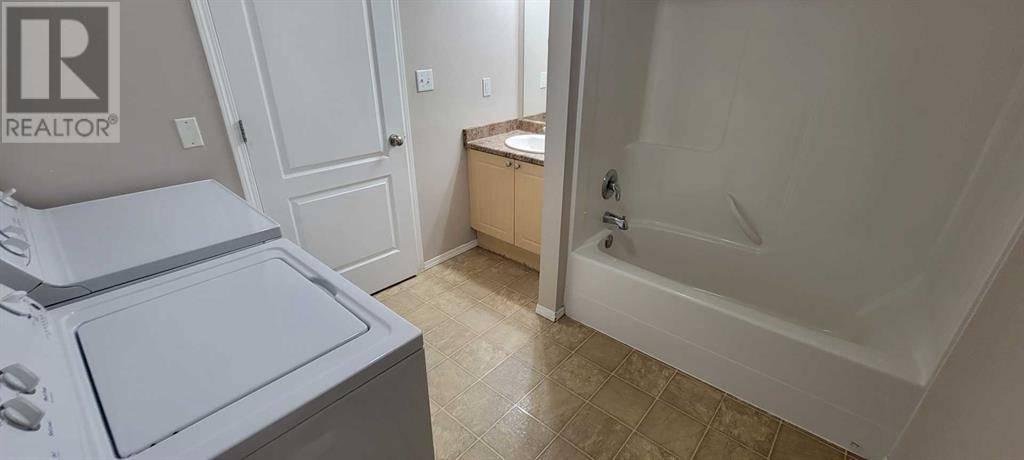 Edson, AB T7E0A7,101, 1615 41 STREET