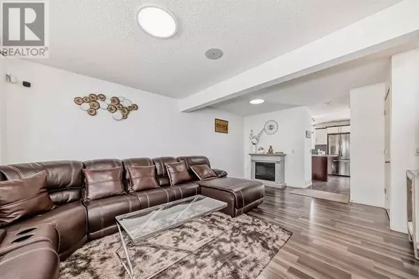 Calgary, AB T3J5M6,504 Saddlecrest Boulevard NE