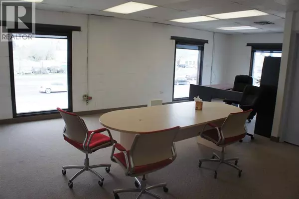 Calgary, AB T2A0R5,3517 17 Avenue SE