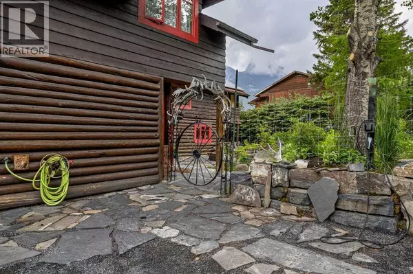 Banff, AB T1L1B8,128 Kootenay Avenue