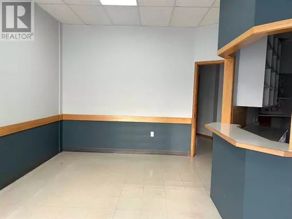 Medicine Hat, AB T1A1Z8,103A, 1501 Dunmore Road SE