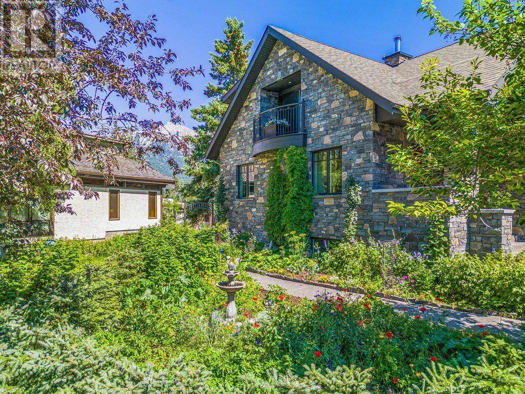 Canmore, AB T1W1Z8,930 9 Street