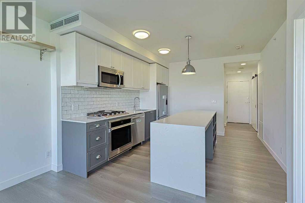 Calgary, AB T2N1T7,403, 327 9A Street NW