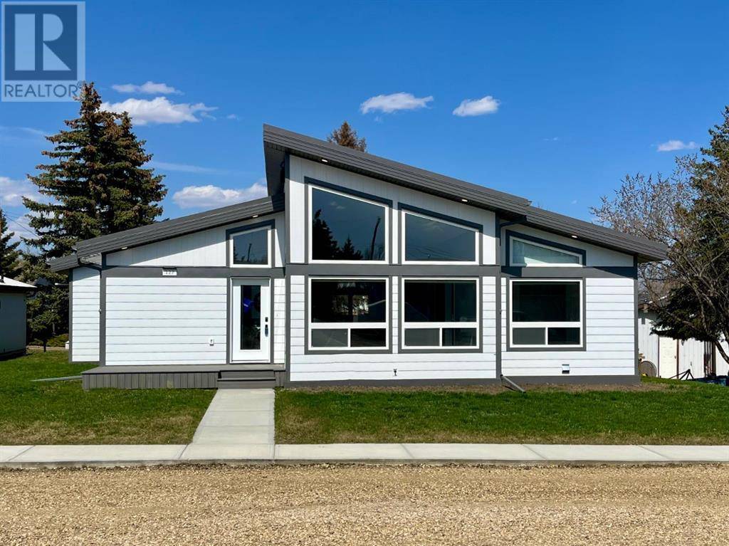 127 Main Street, Edberg, AB T0B1J0