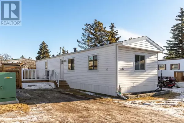 127, 3223 83 Street NW, Calgary, AB T3B5P4