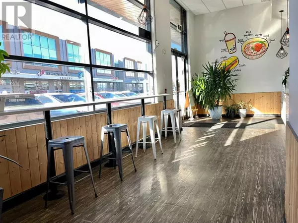 Calgary, AB T3R0N2,2110, 12 Royal Vista Way NW