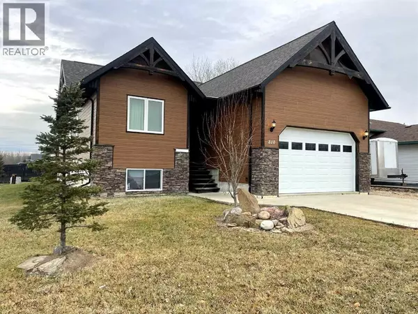 810 7 Ave, Fox Creek, AB T0H1P0