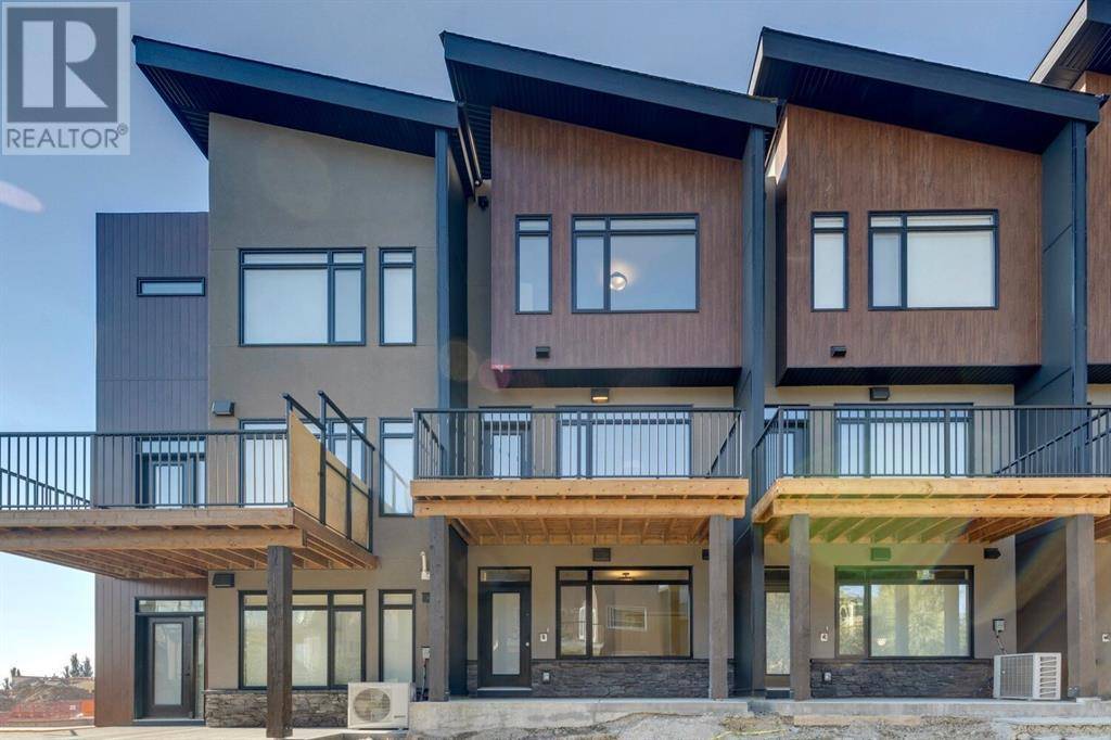 Calgary, AB T3G0G8,267 Royal Elm Road NW