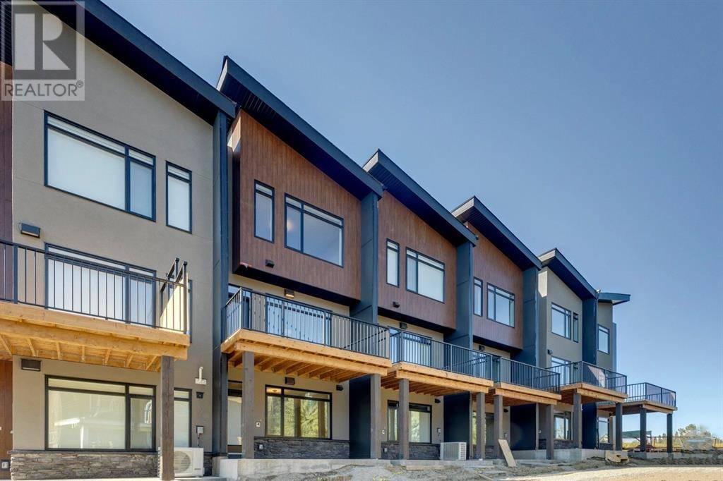 Calgary, AB T3G0G8,267 Royal Elm Road NW