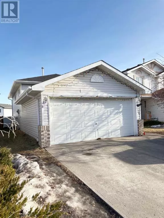 Calgary, AB T2A7S8,335 Applewood Drive SE