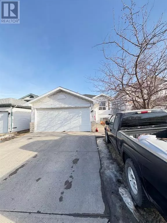 335 Applewood Drive SE, Calgary, AB T2A7S8