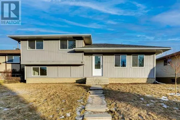 16 Penbrooke Place SE, Calgary, AB T2A3T9