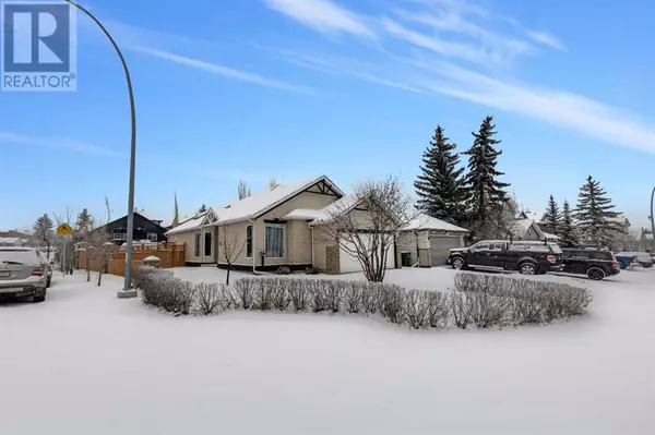 226 Somerset Drive SW, Calgary, AB T2Y3K5