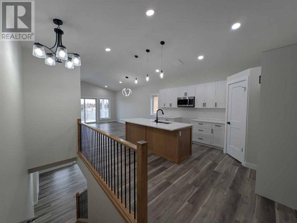 Medicine Hat, AB T1B4Y6,39 Sierra Road SW
