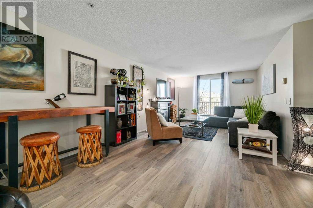 Calgary, AB T3K5J8,204, 9 Country Village Bay NE