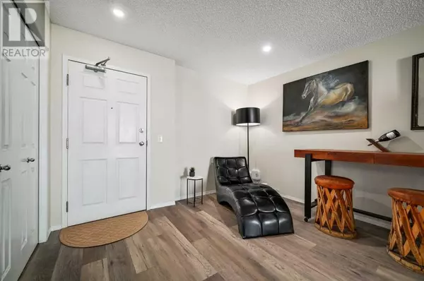 Calgary, AB T3K5J8,204, 9 Country Village Bay NE