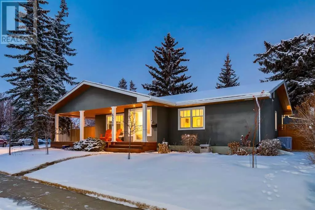 Calgary, AB T3E5R4,6528 Lombardy Crescent SW