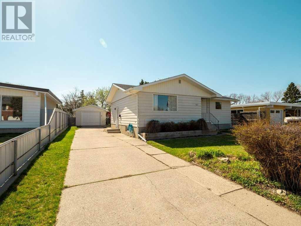 Lethbridge, AB T1K3G7,1613 Lakeside Road S