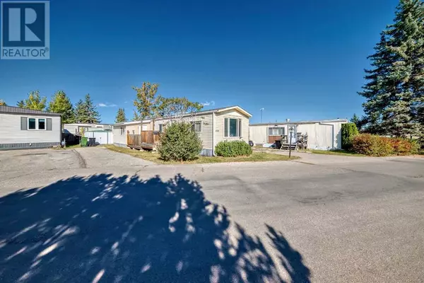 406, 3223 83 Street NW, Calgary, AB T3B5P1